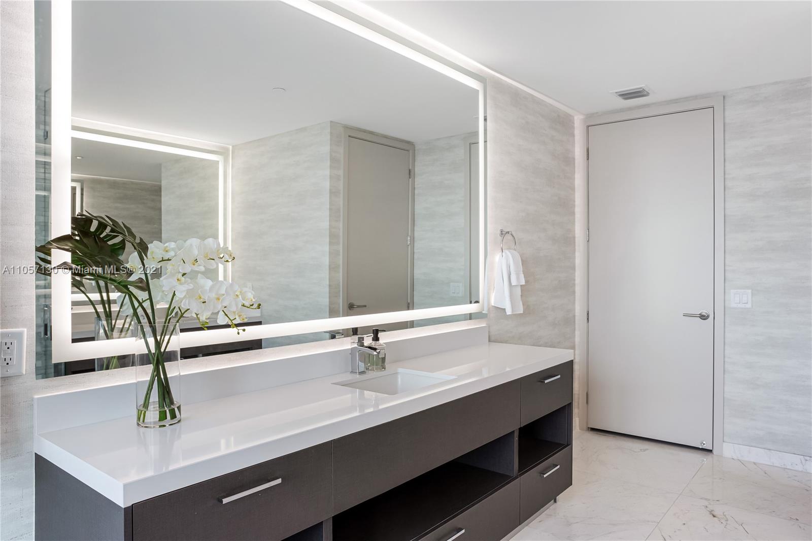 PARAMOUNT MIAMI WORLDCENT - Residential