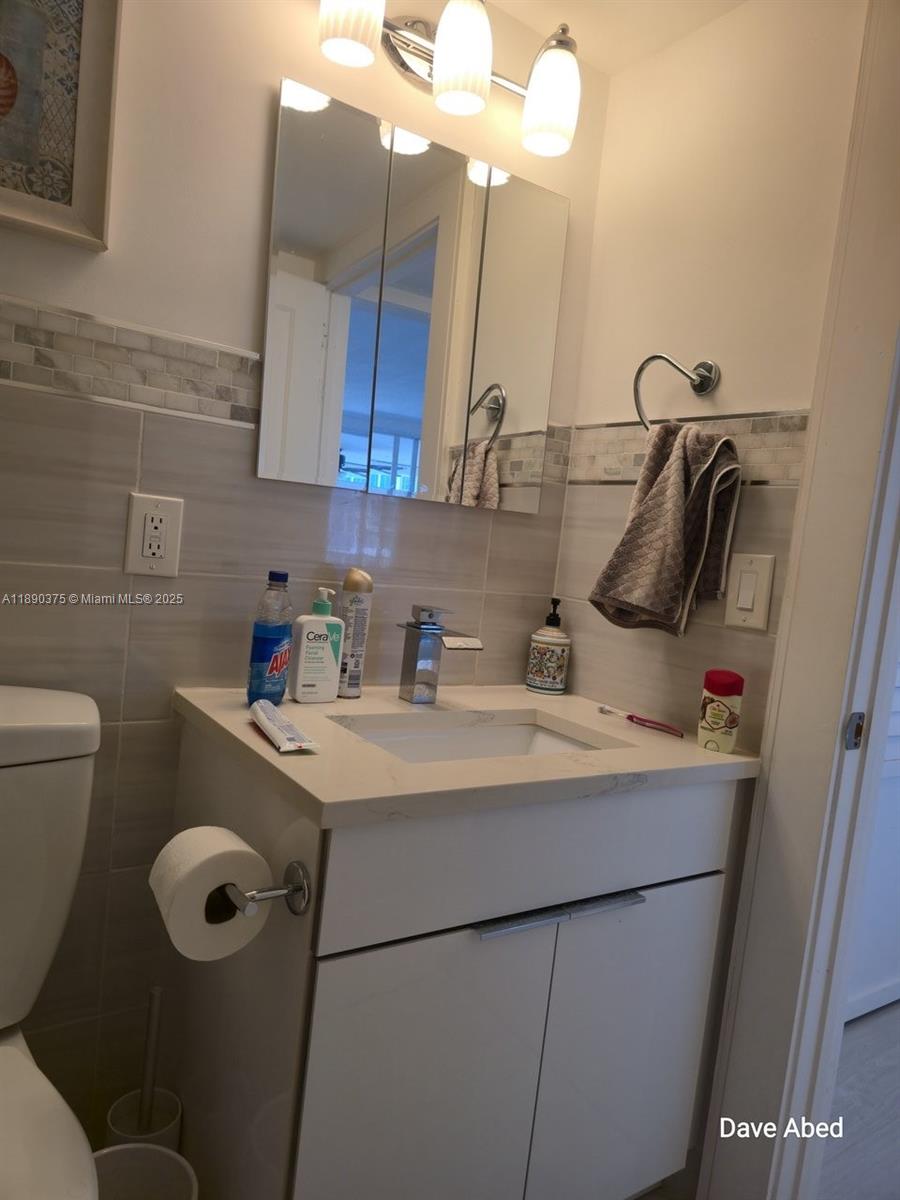 EDGEWATER ARMS CO-OP - Residential Lease