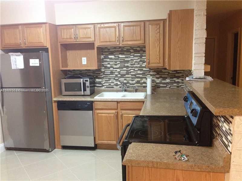 Rental Property at 4720 Sw 25th Ter, Dania Beach, Miami-Dade County, Florida - Bedrooms: 2 
Bathrooms: 1  - $2,900 MO.