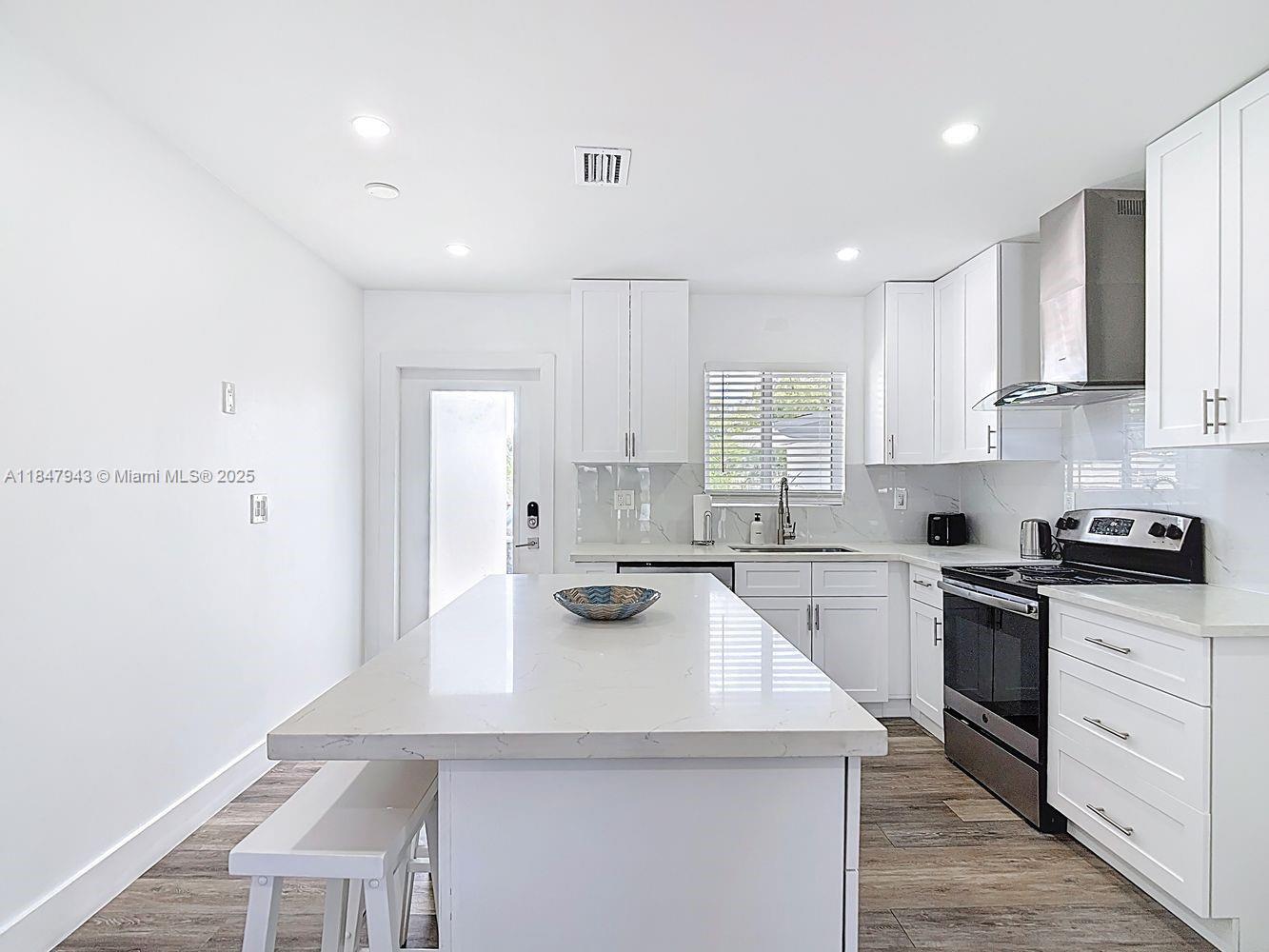3041 NW 69th Ter