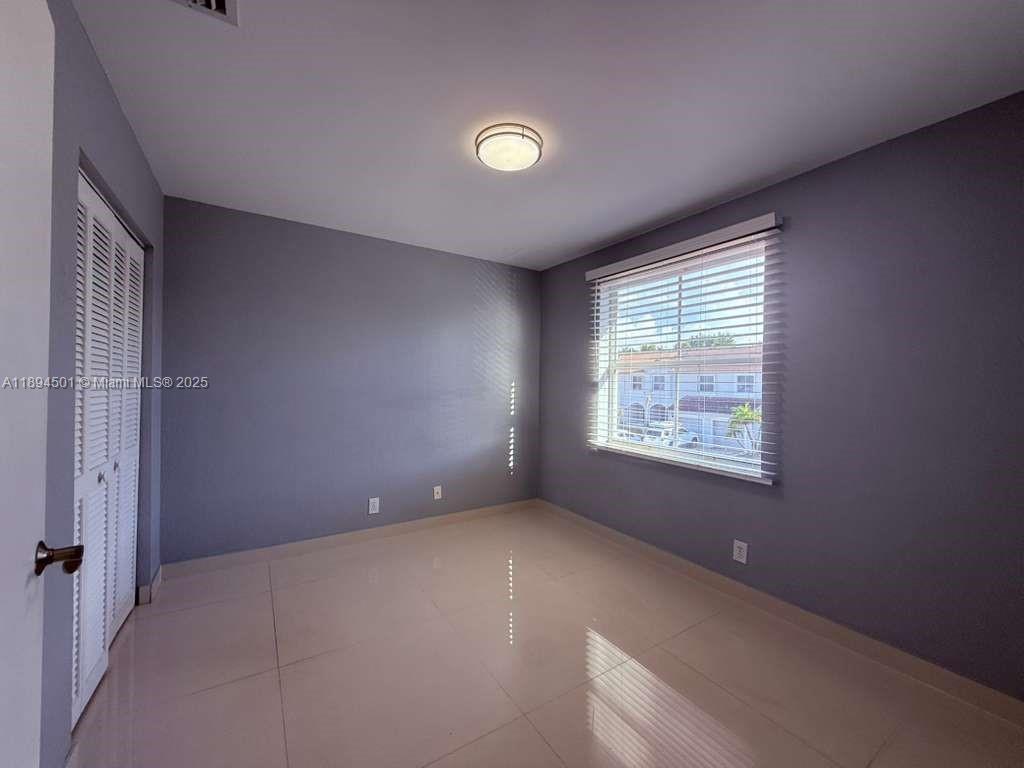 PEMBROKE SHORES - Residential Lease