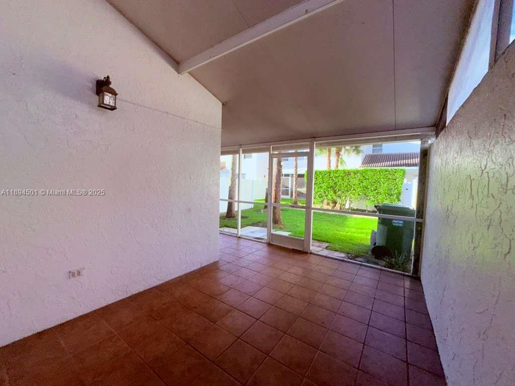 PEMBROKE SHORES - Residential Lease