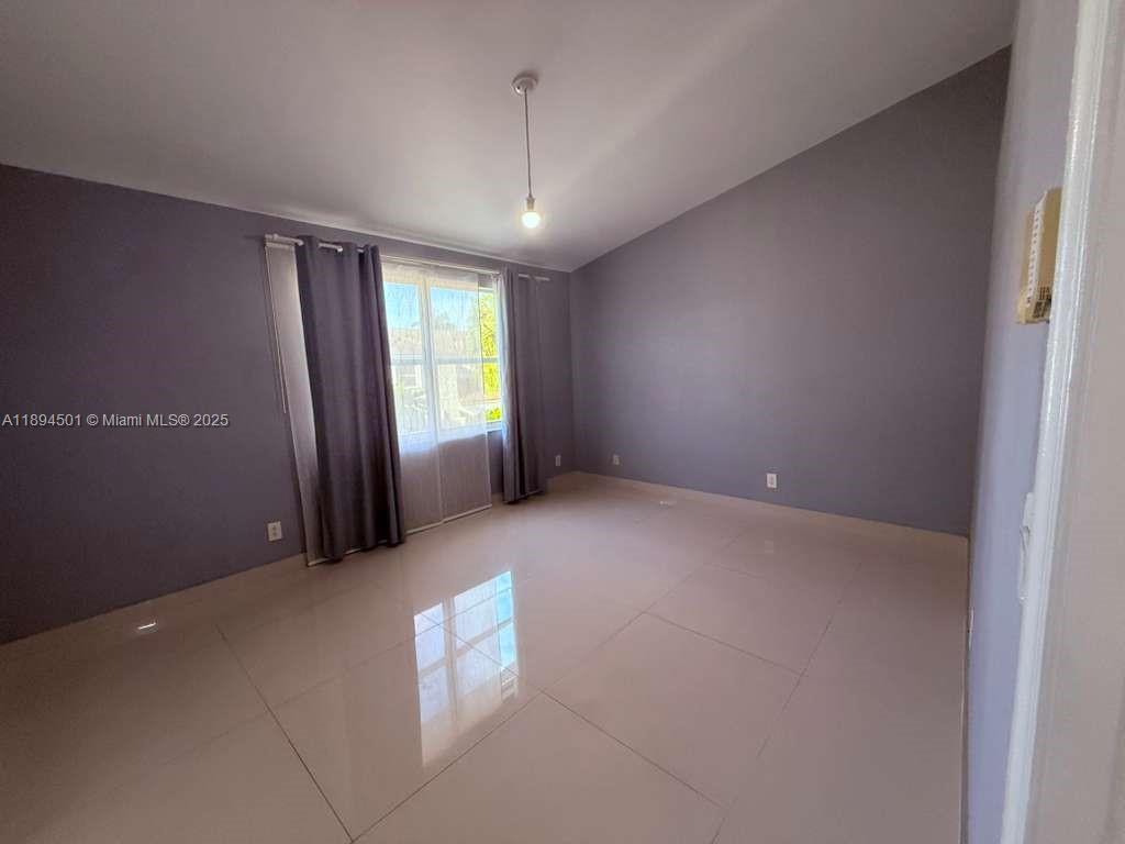 PEMBROKE SHORES - Residential Lease