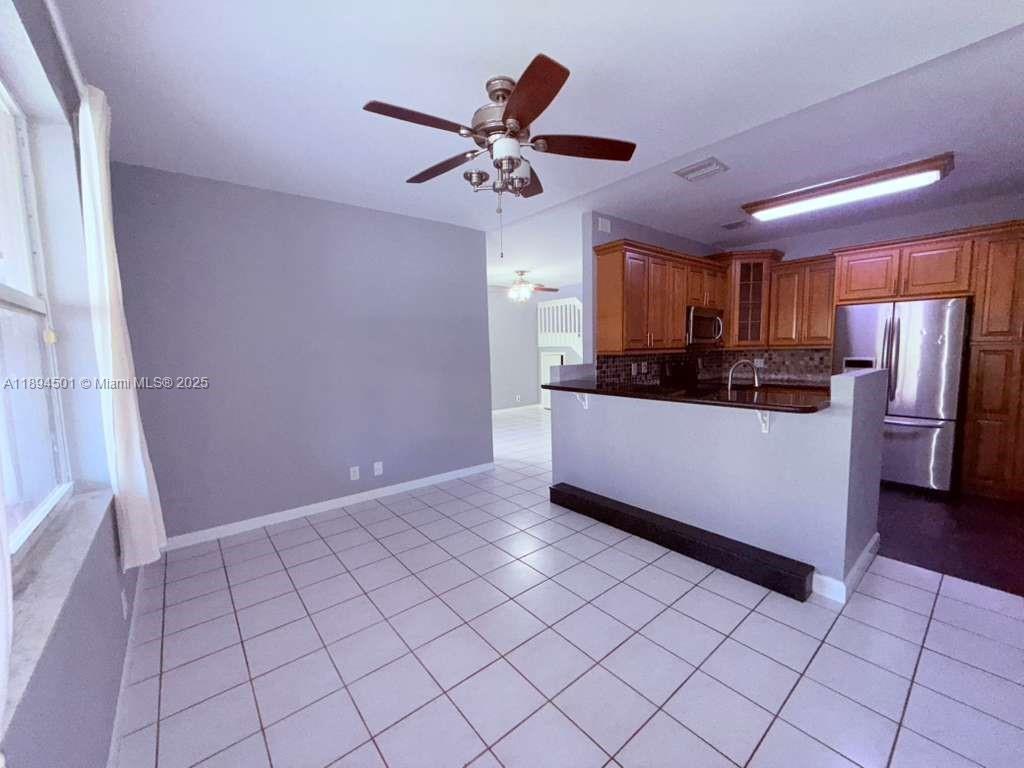 PEMBROKE SHORES - Residential Lease
