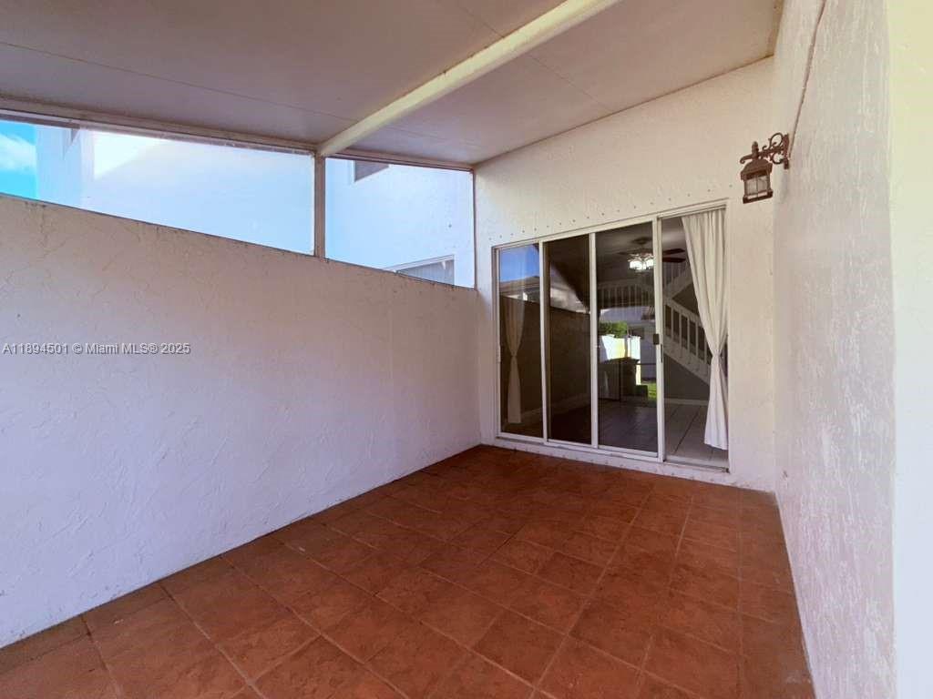 PEMBROKE SHORES - Residential Lease