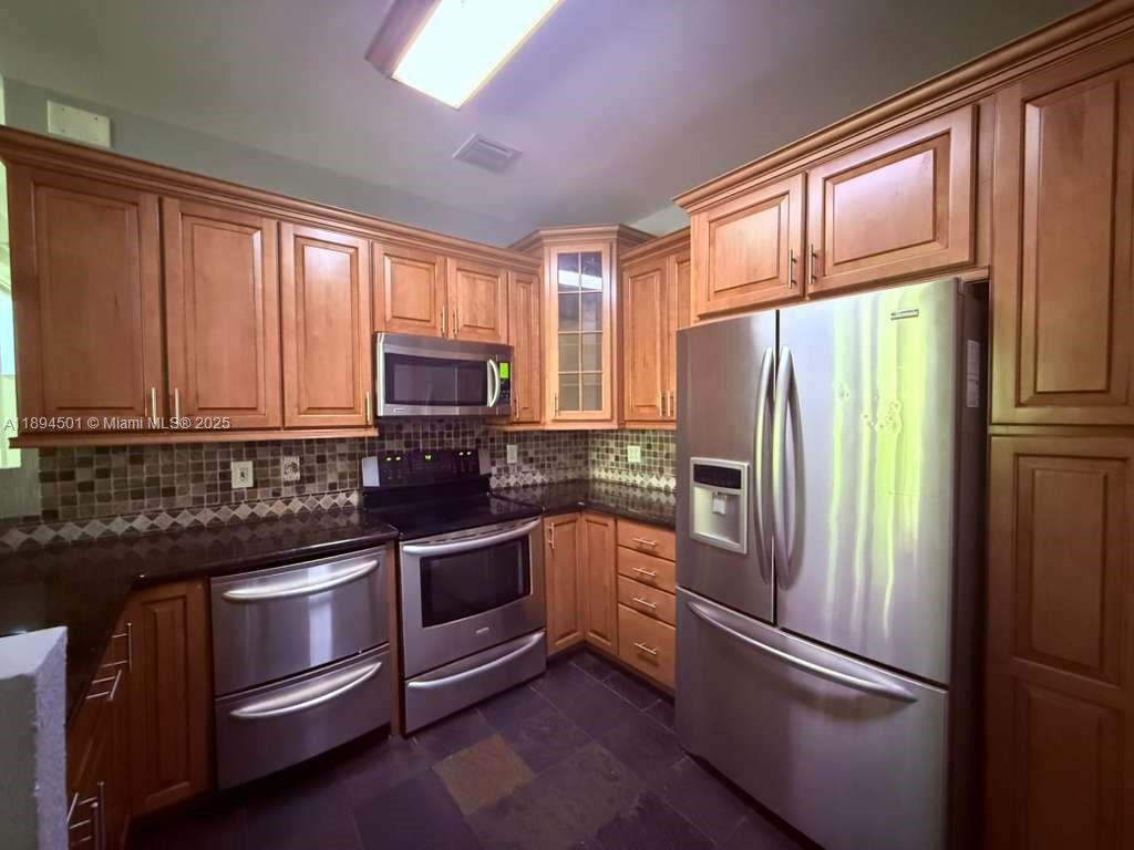 PEMBROKE SHORES - Residential Lease