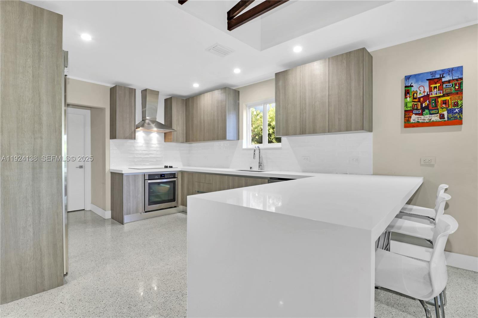 ALTOS DEL MAR NO 4 - Residential