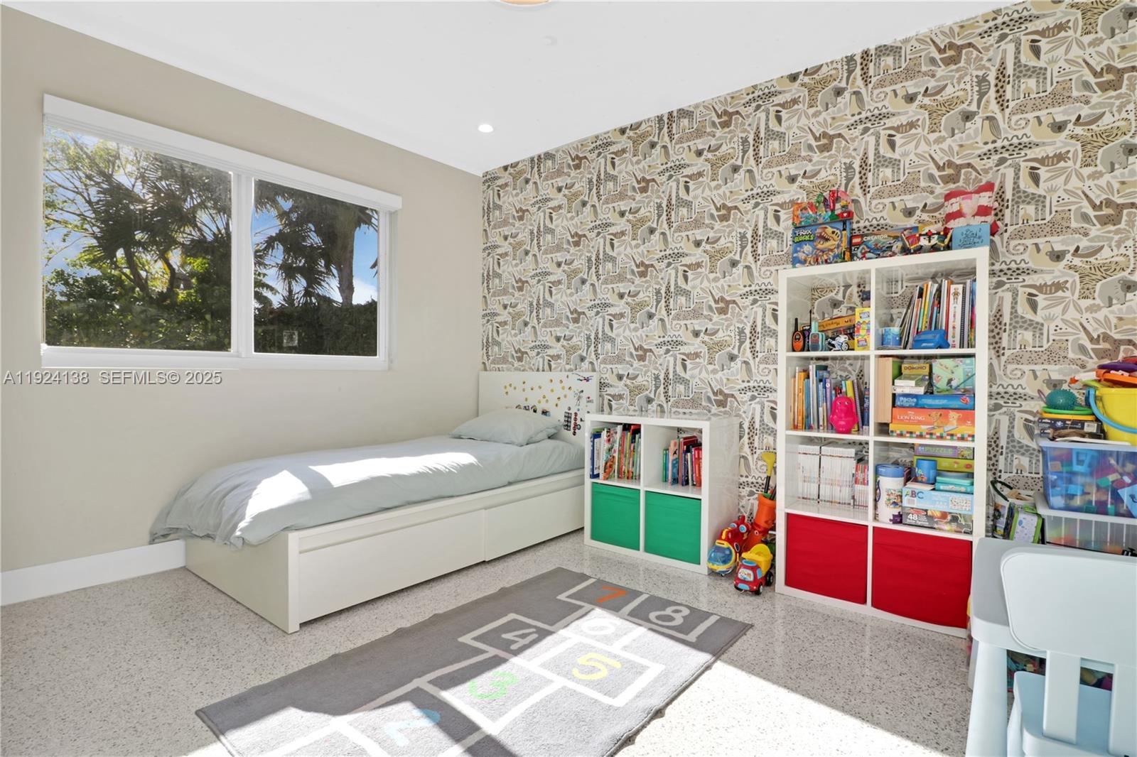 ALTOS DEL MAR NO 4 - Residential