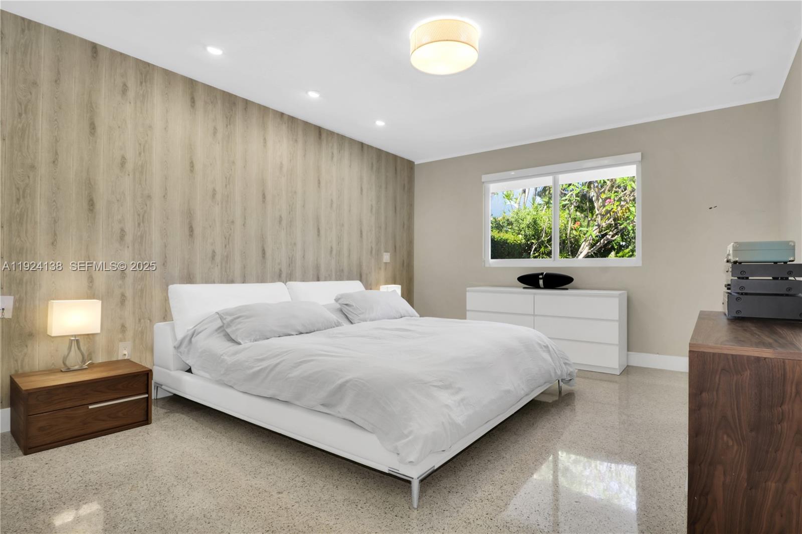 ALTOS DEL MAR NO 4 - Residential