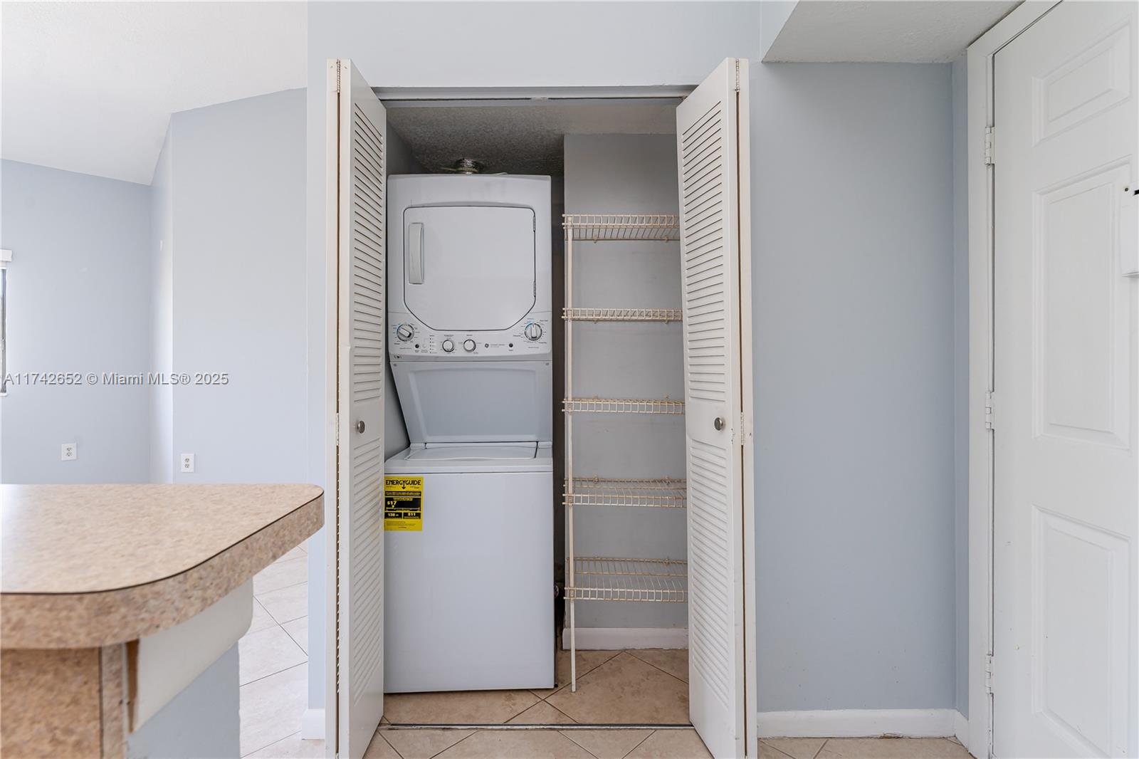 MARINA OAKS CONDO - Residential