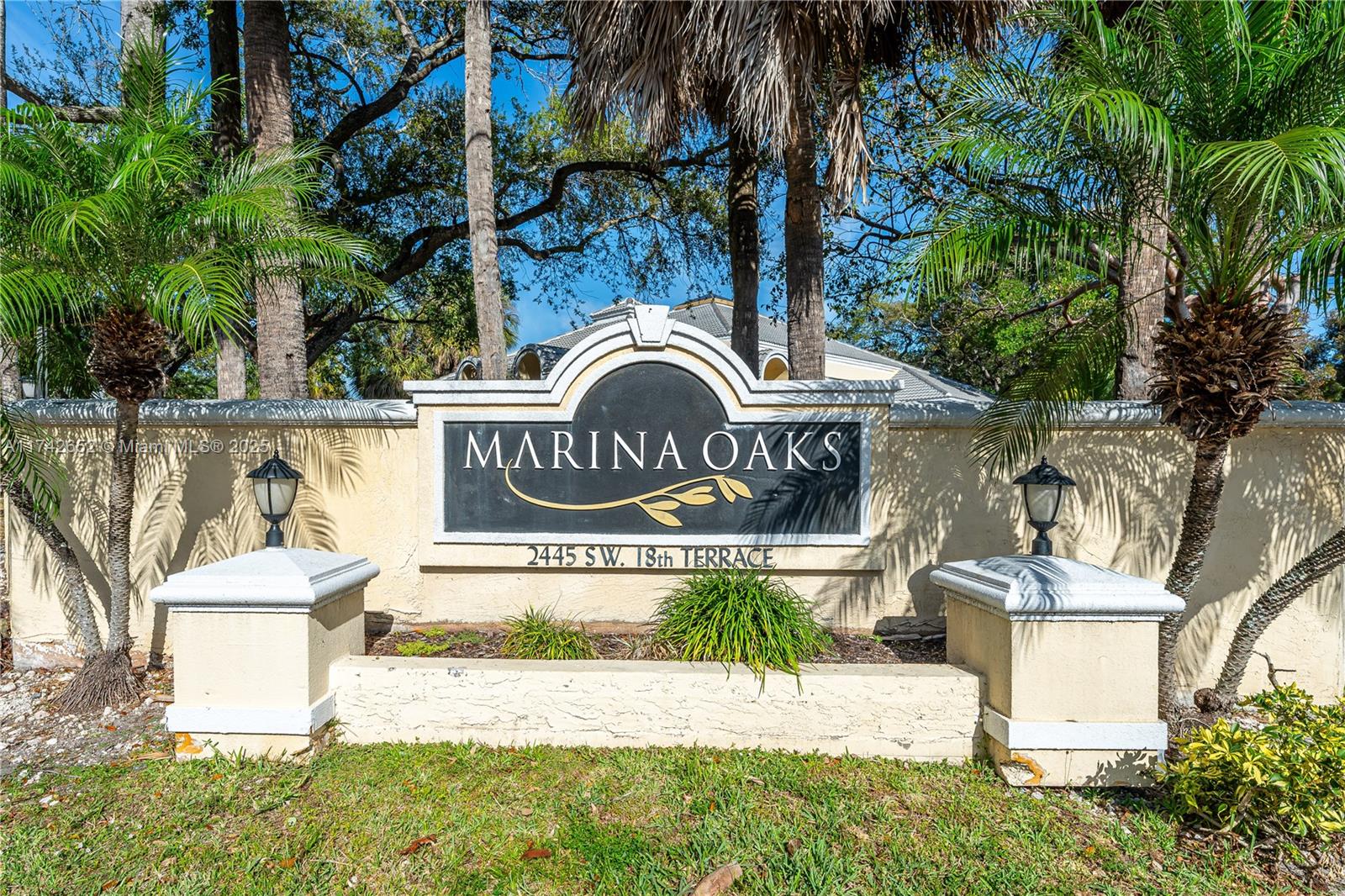 MARINA OAKS CONDO - Residential