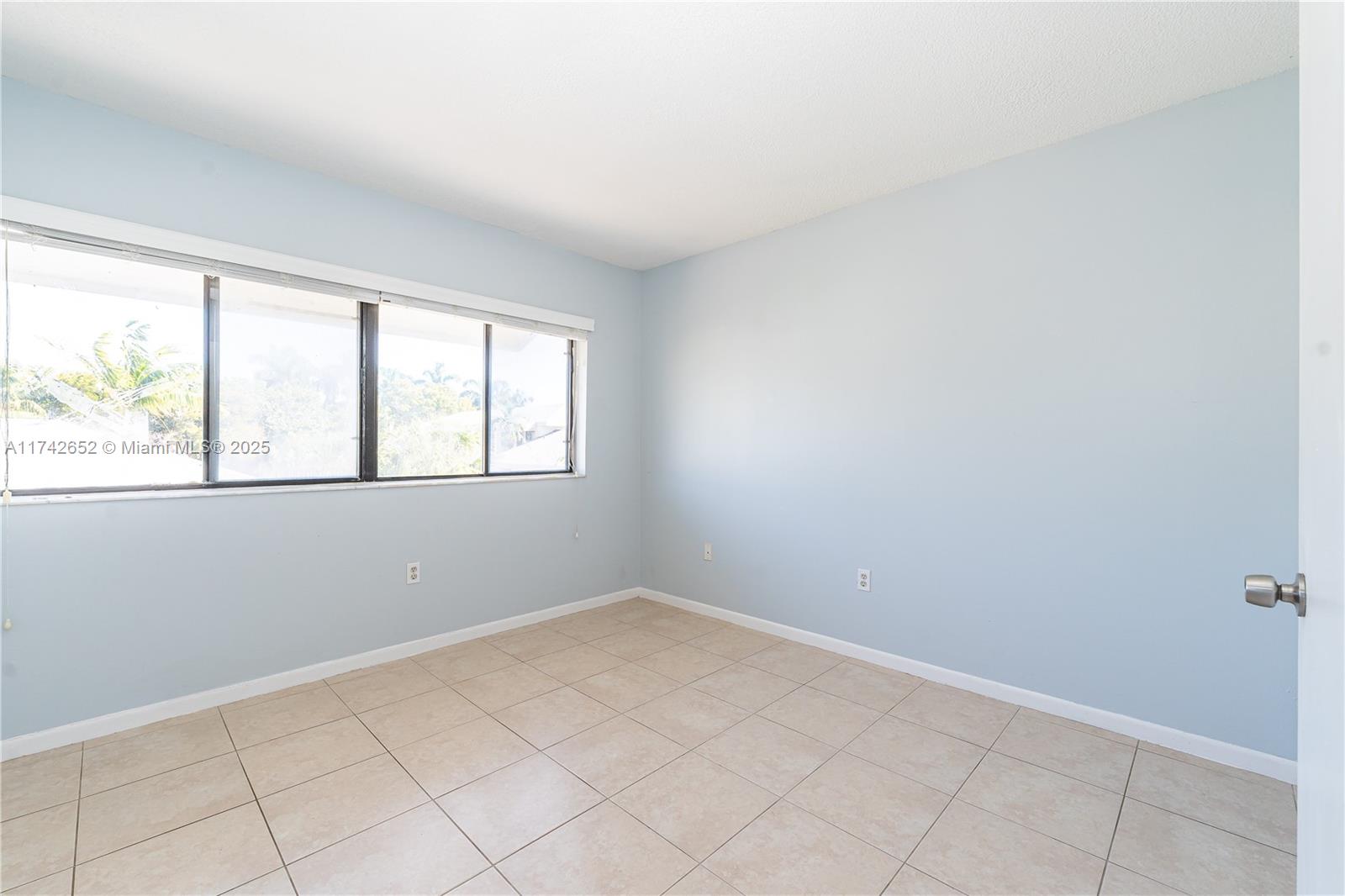 MARINA OAKS CONDO - Residential