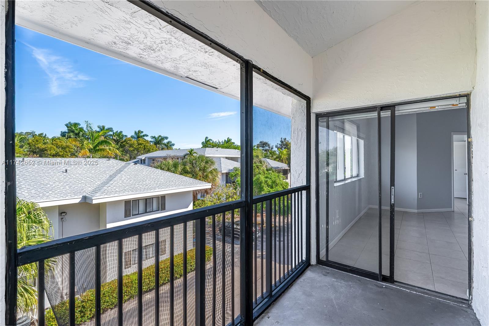 MARINA OAKS CONDO - Residential