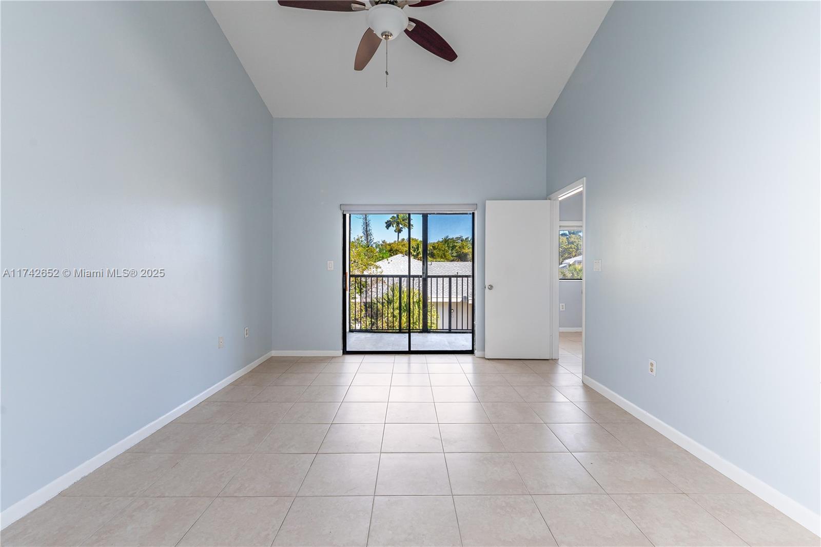 2445 SW 18th Ter 706