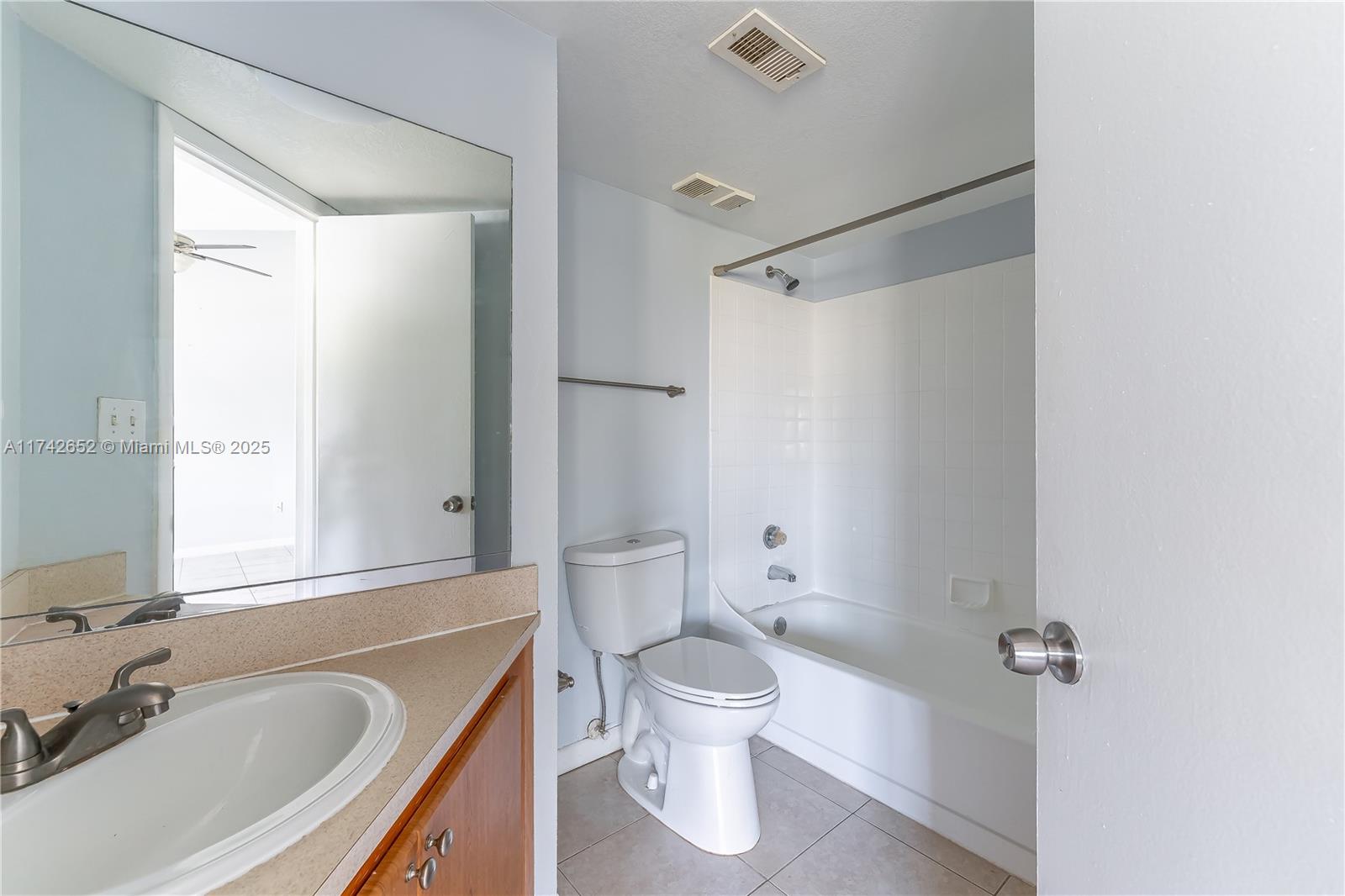 MARINA OAKS CONDO - Residential