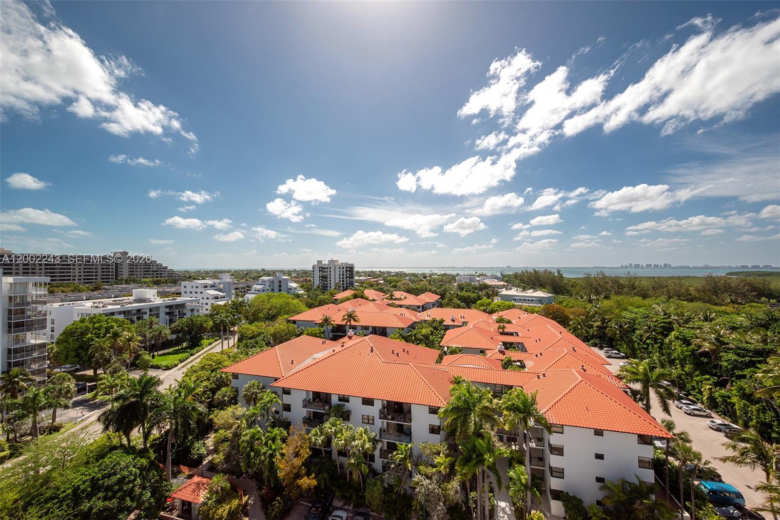 COMMODORE CLUB WEST CONDO - Residential Lease