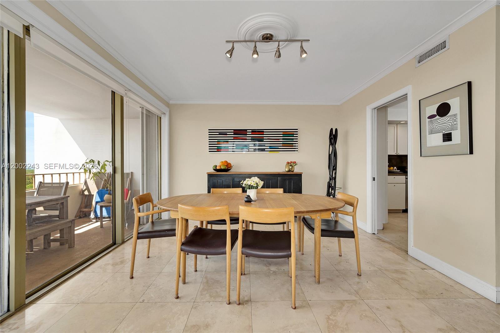 COMMODORE CLUB WEST CONDO - Residential Lease