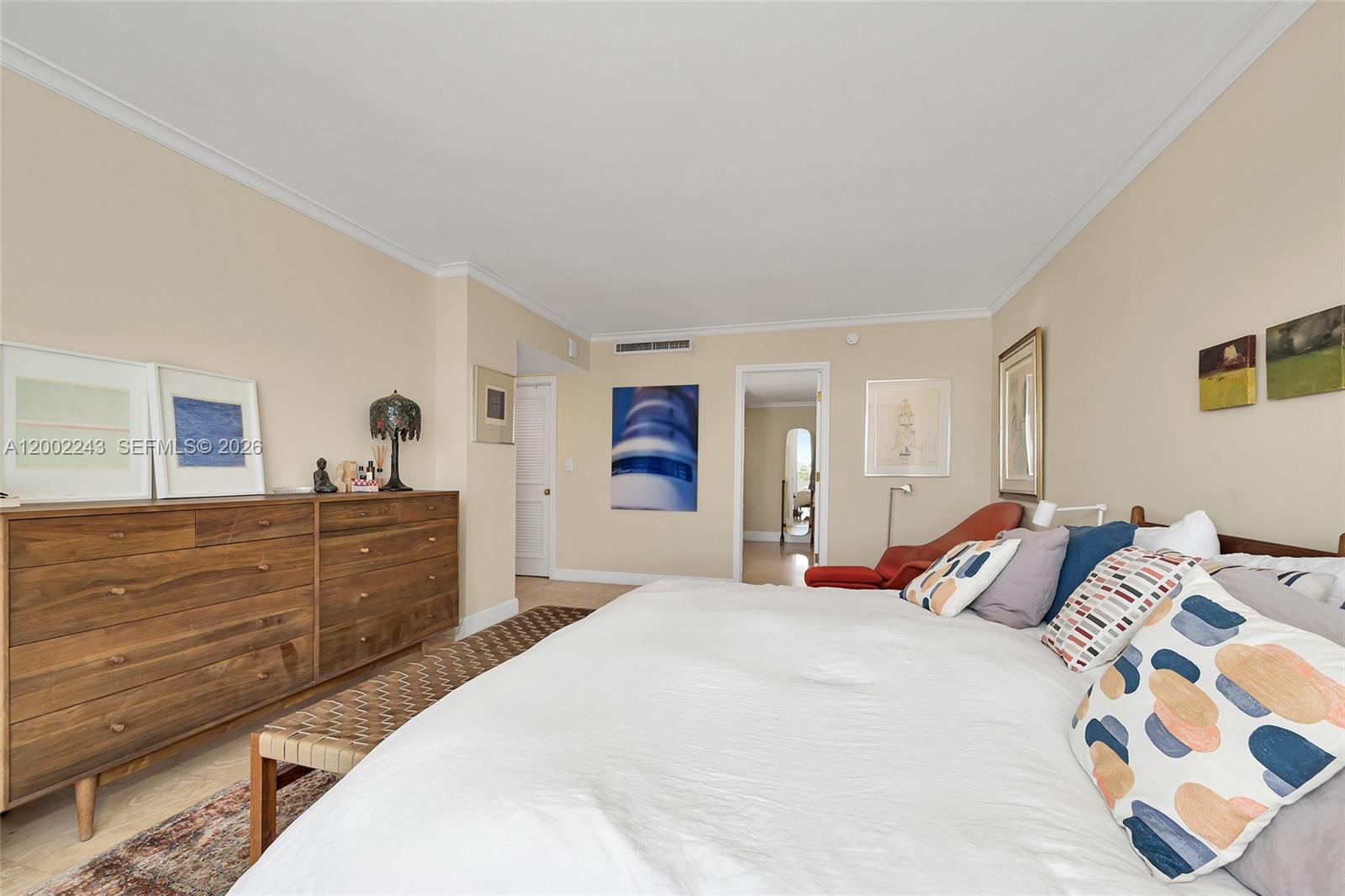 COMMODORE CLUB WEST CONDO - Residential Lease