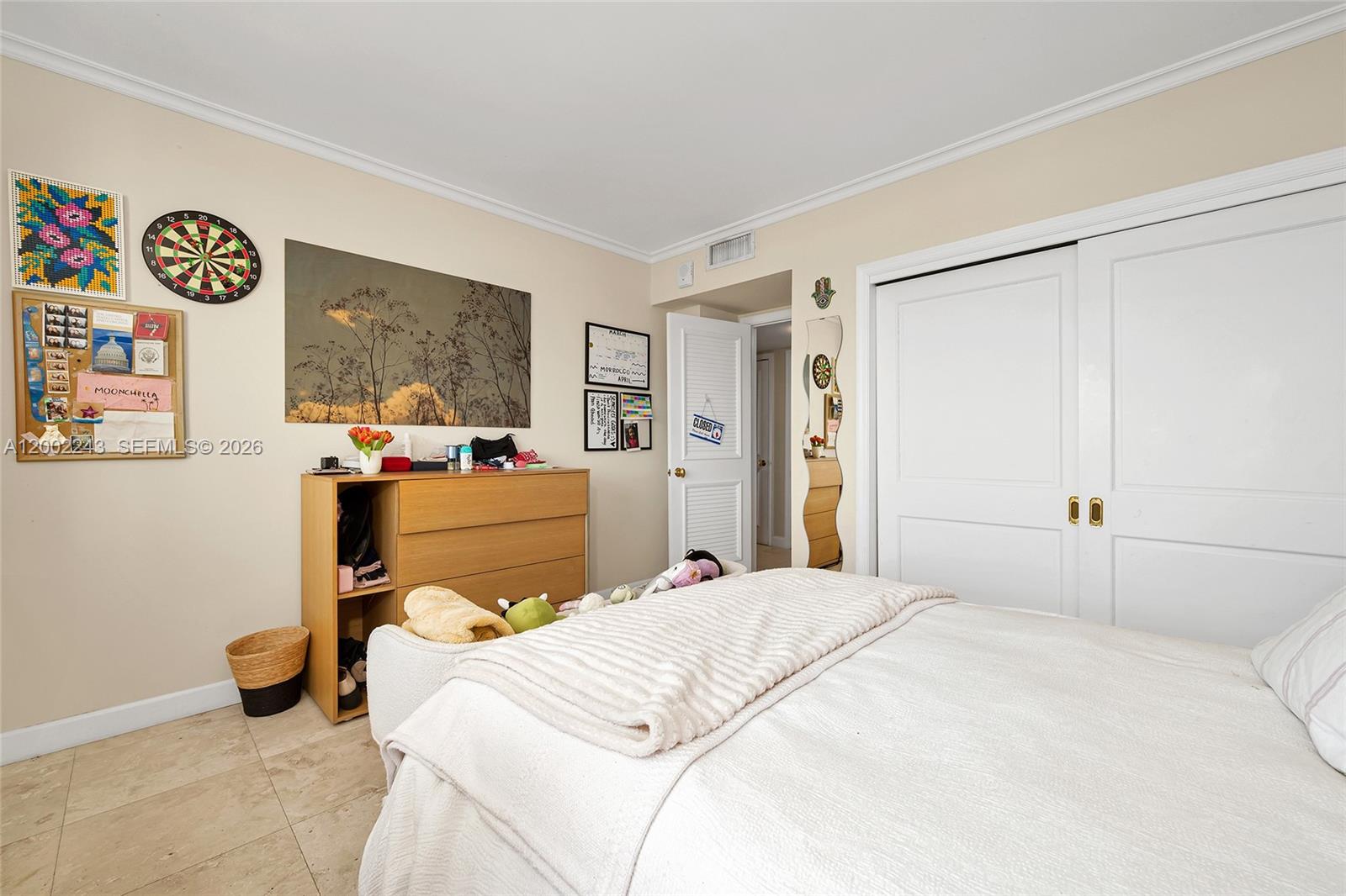 COMMODORE CLUB WEST CONDO - Residential Lease