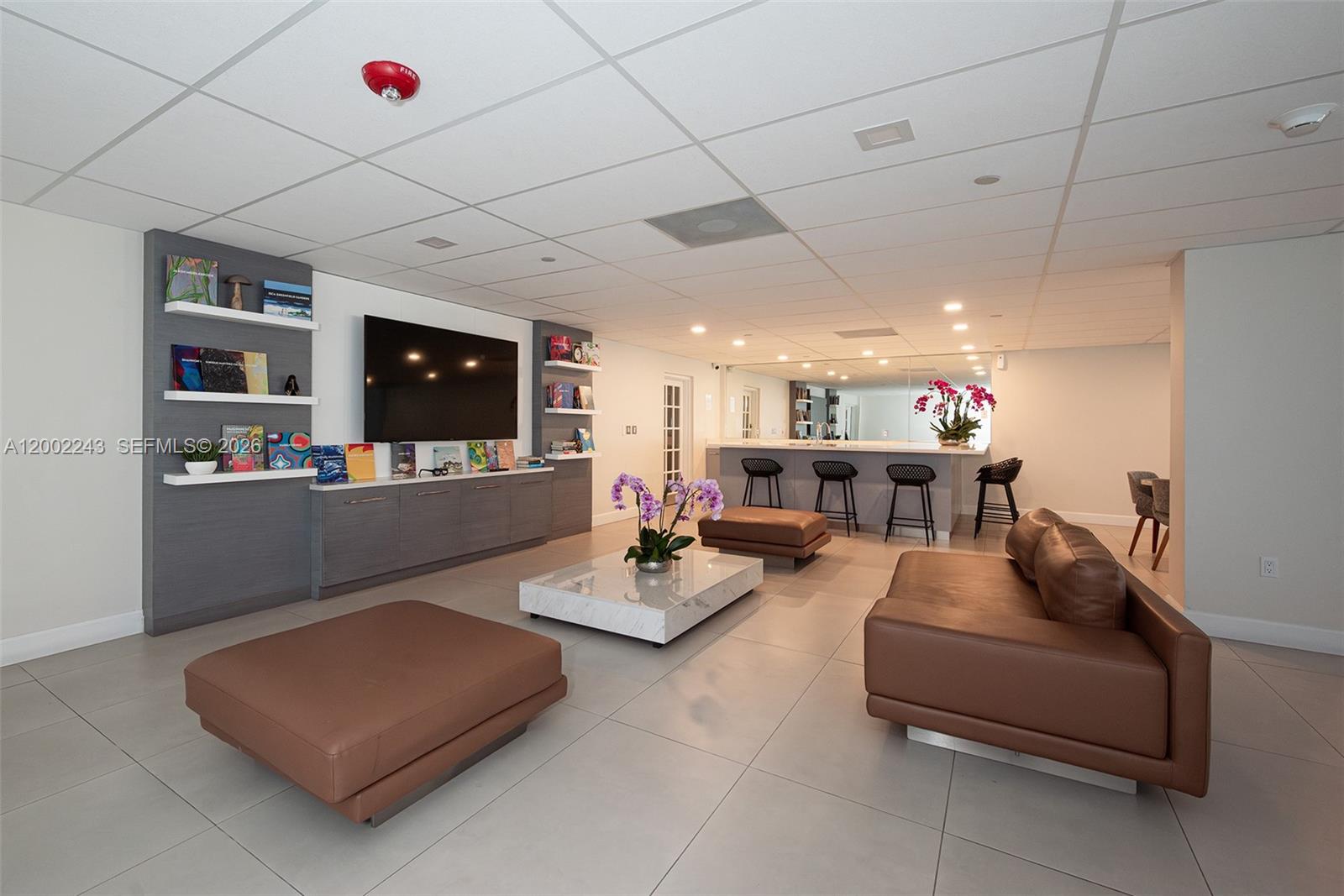 COMMODORE CLUB WEST CONDO - Residential Lease