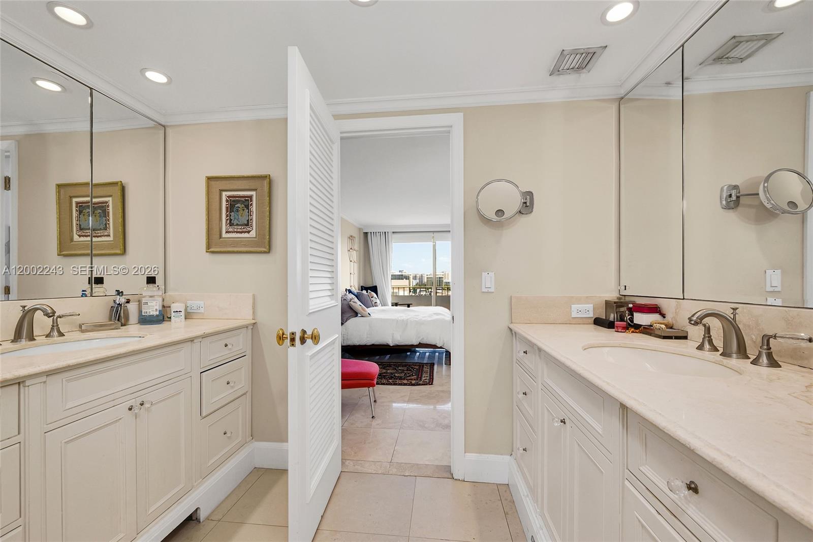 COMMODORE CLUB WEST CONDO - Residential Lease