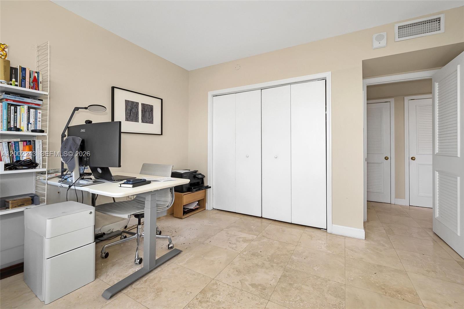 COMMODORE CLUB WEST CONDO - Residential Lease