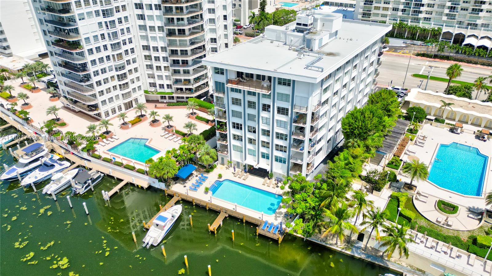 5640 Collins Ave 6B