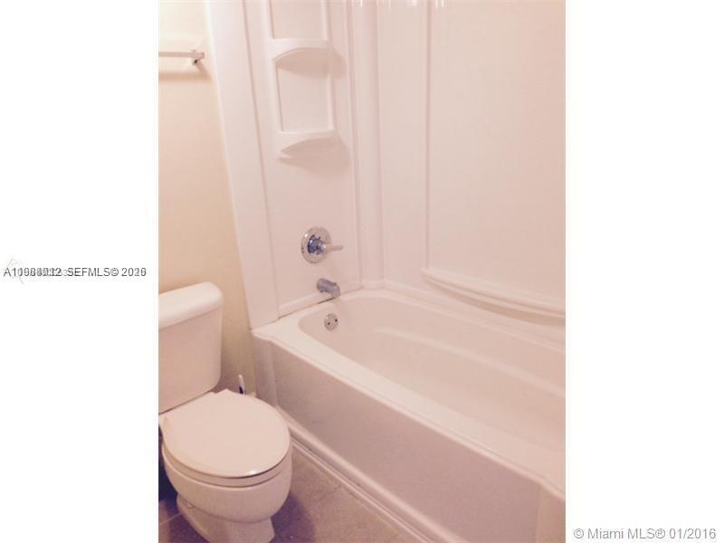 GOLFVIEW CL FONTAINBL PK - Residential