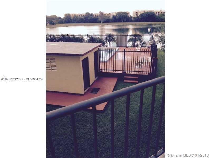 GOLFVIEW CL FONTAINBL PK - Residential