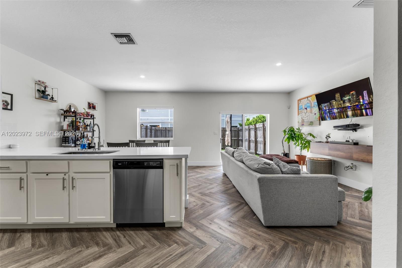 HAMILTON PLACE - Residential