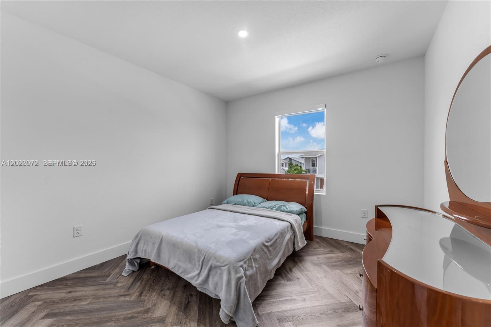 HAMILTON PLACE - Residential