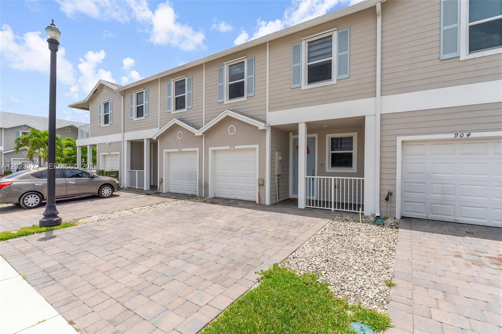 HAMILTON PLACE - Residential