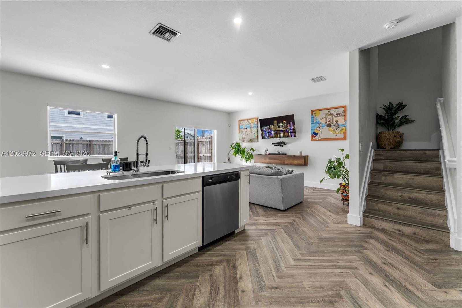 HAMILTON PLACE - Residential