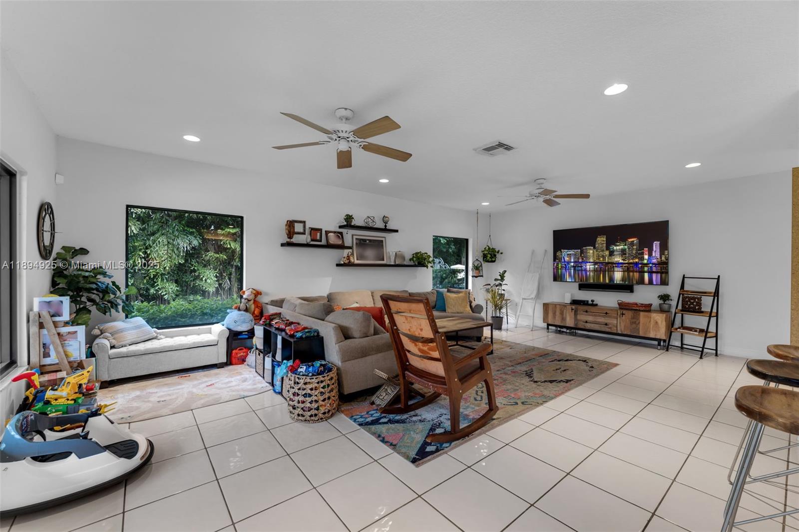 SHARON ESTATES - Residential