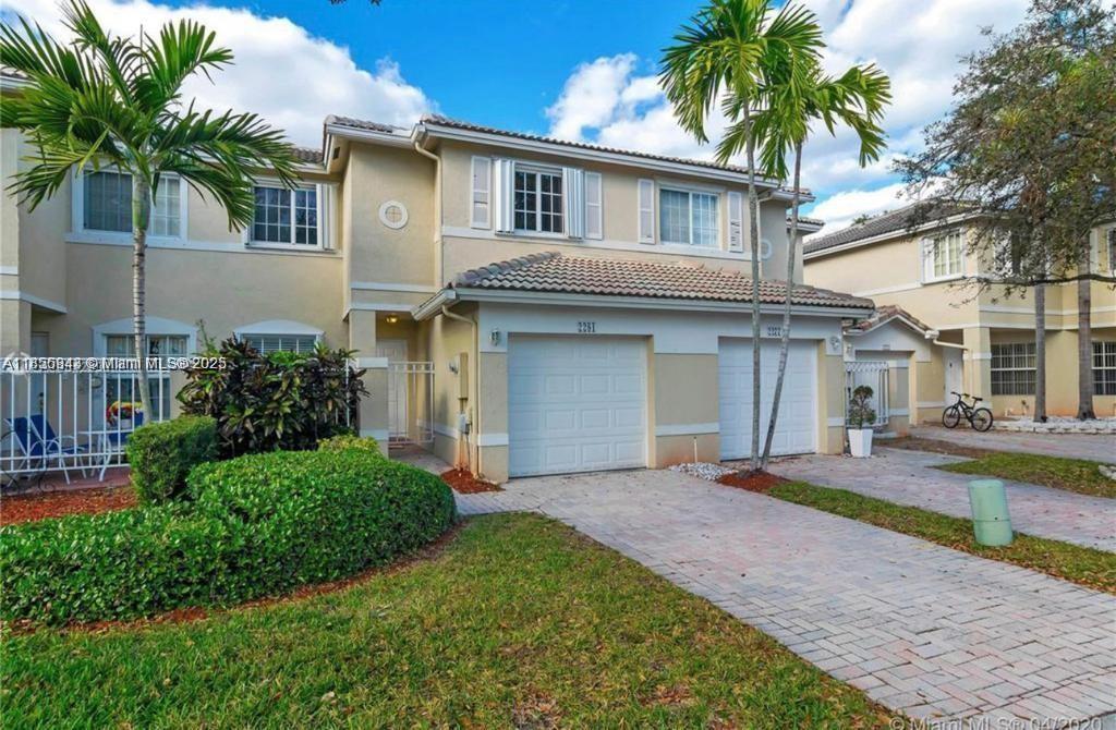 PEMBROKE ISLES 1 - Residential Lease