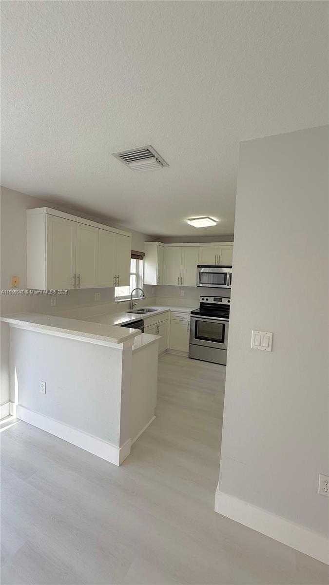 PEMBROKE ISLES 1 - Residential Lease