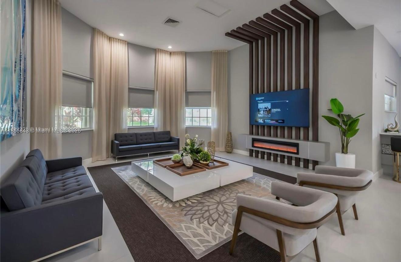 PEMBROKE ISLES 1 - Residential Lease