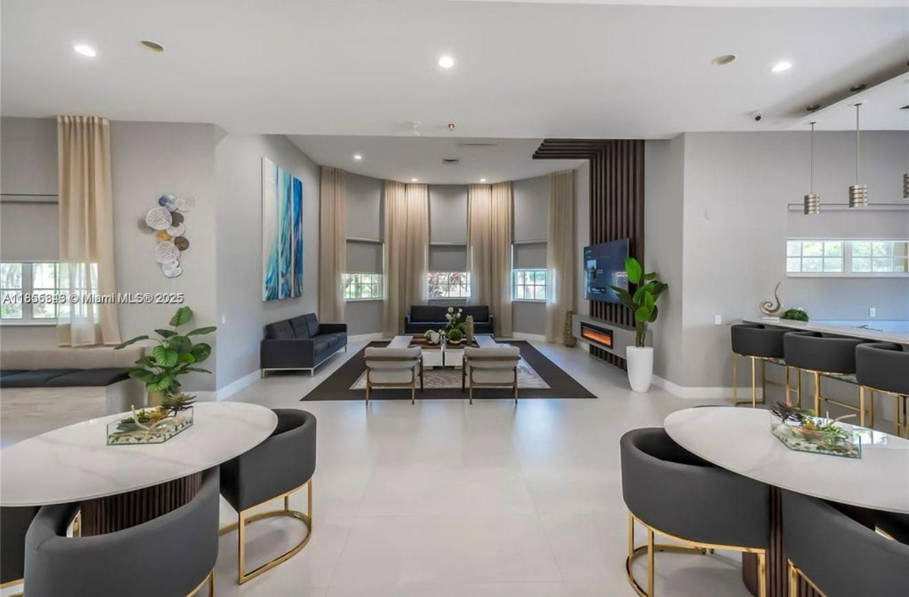 PEMBROKE ISLES 1 - Residential Lease