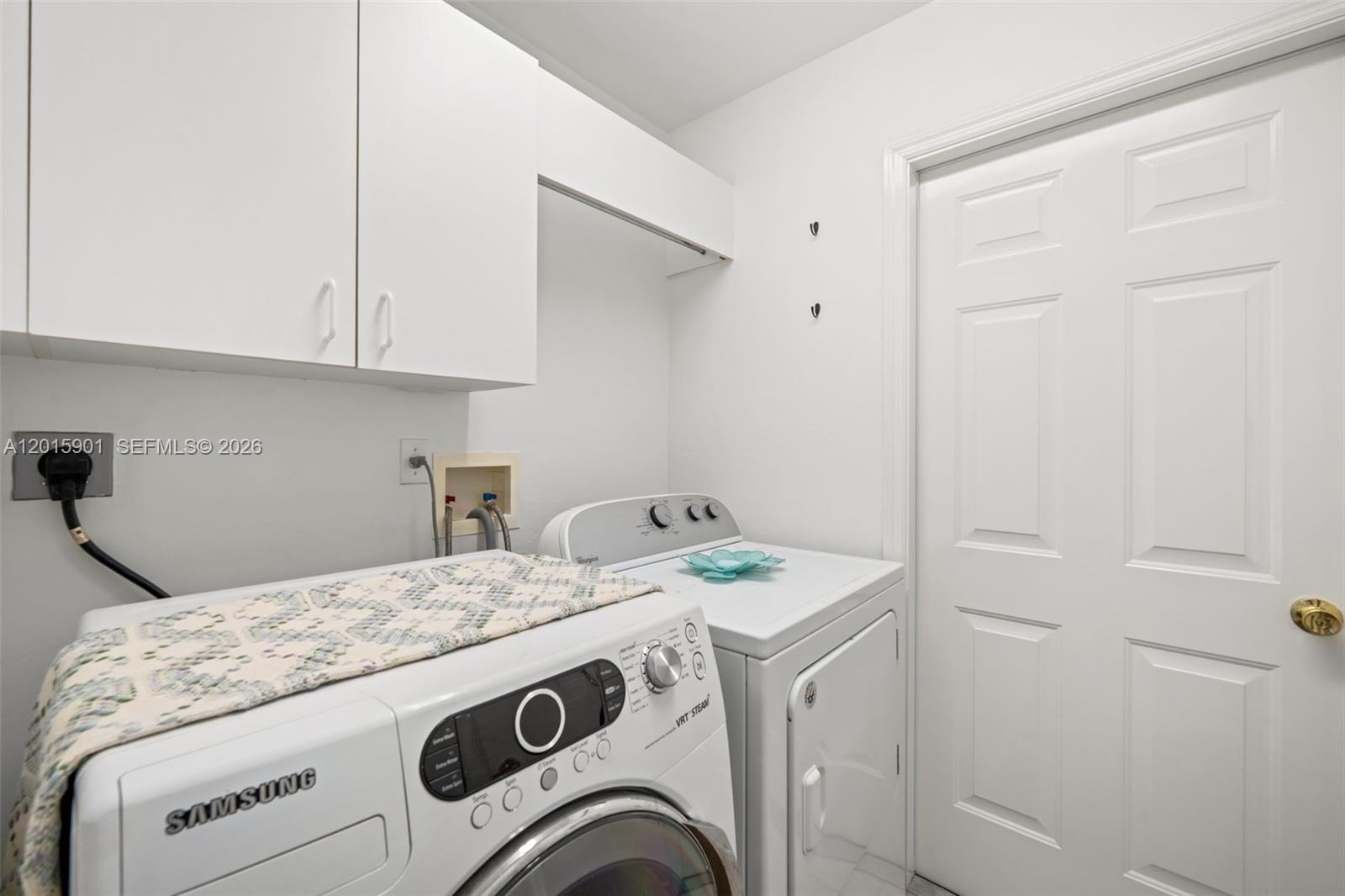 STONEYBROOK - Residential Lease