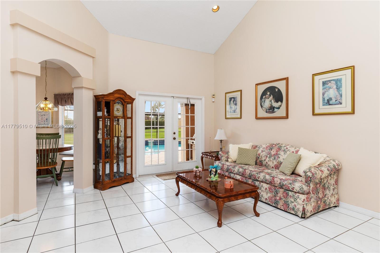 101 NW 187th Ave
