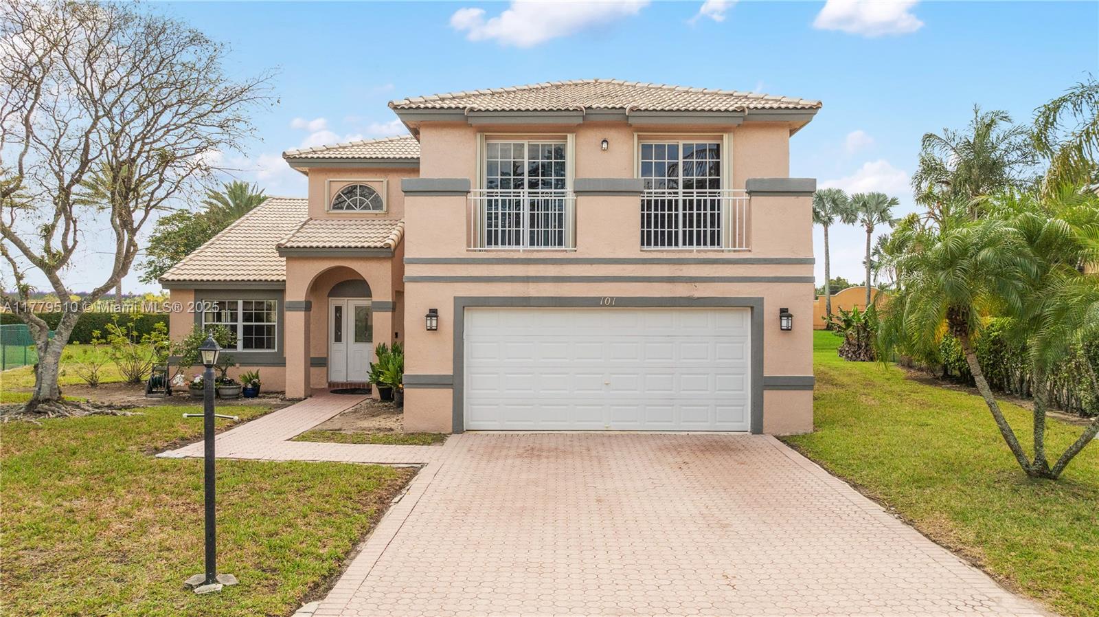 101 Nw 187th Ave, Pembroke Pines, Miami-Dade County, Florida - 3 Bedrooms  
3 Bathrooms - 