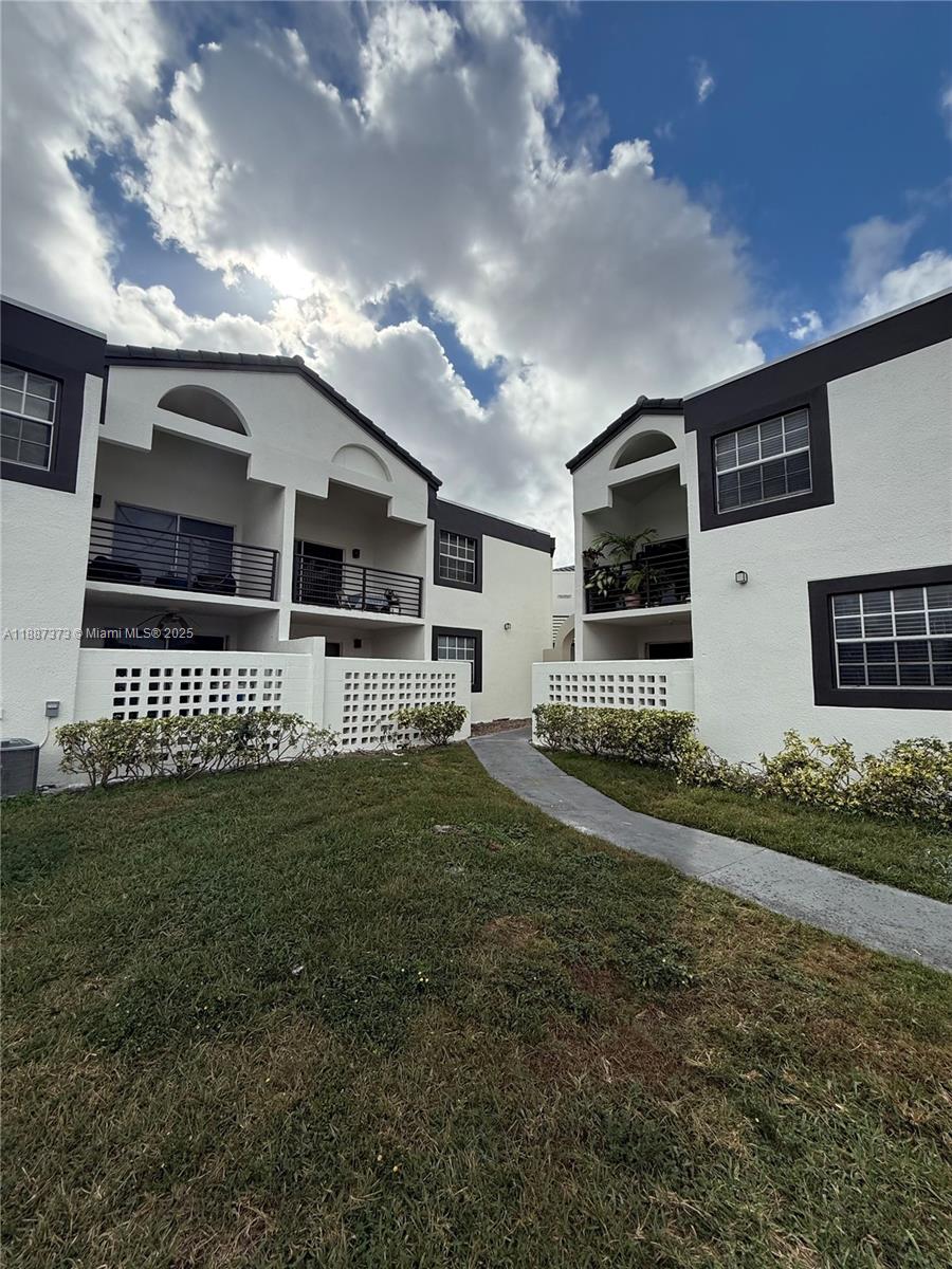 SOLEIL AT FONTAINEBLEAU C - Residential Lease