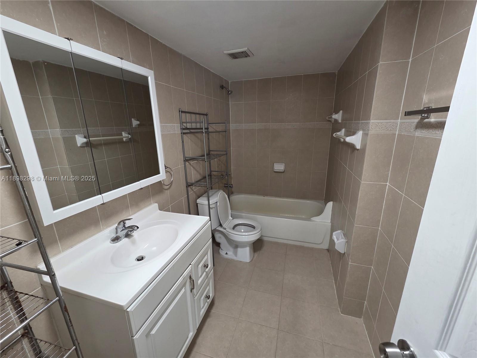 SAMARI LAKE EAST CONDO - Residential Lease