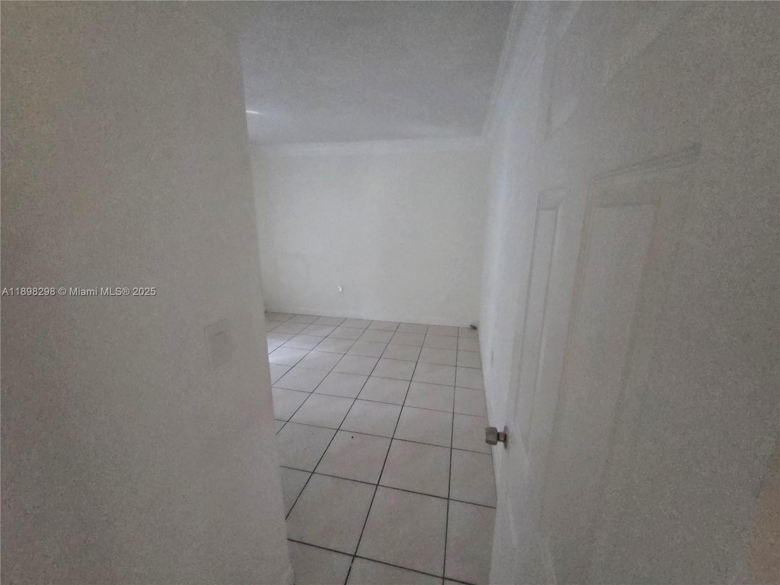 SAMARI LAKE EAST CONDO - Residential Lease