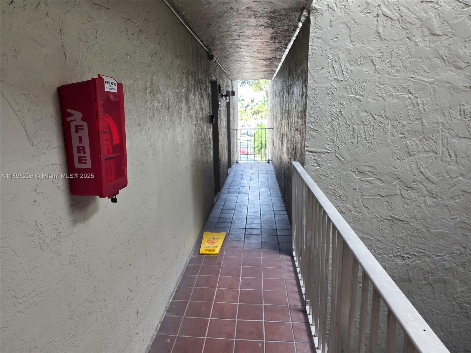 SAMARI LAKE EAST CONDO - Residential Lease