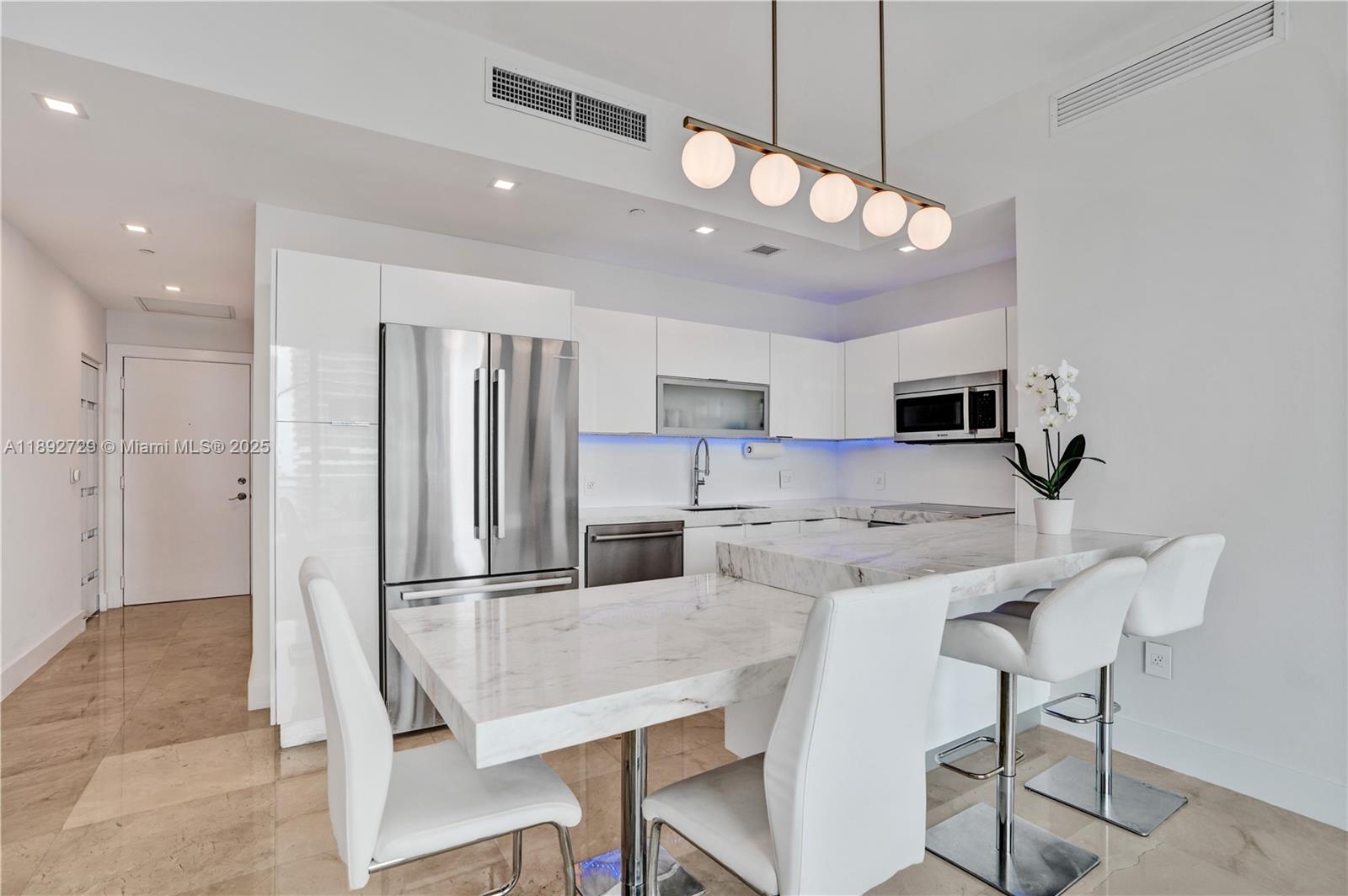 THE PLAZA 851 BRICKELL CO - Residential