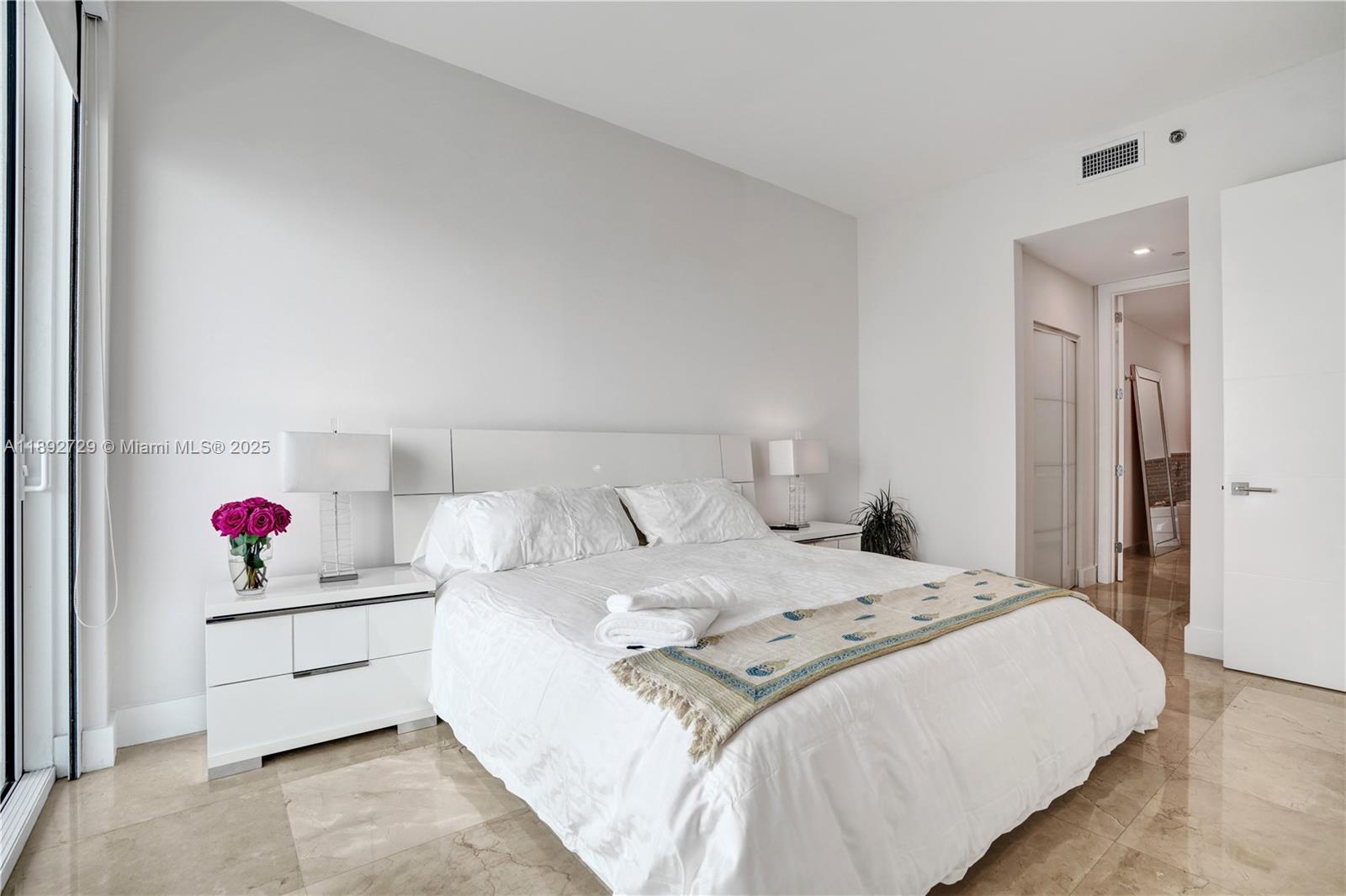 THE PLAZA 851 BRICKELL CO - Residential