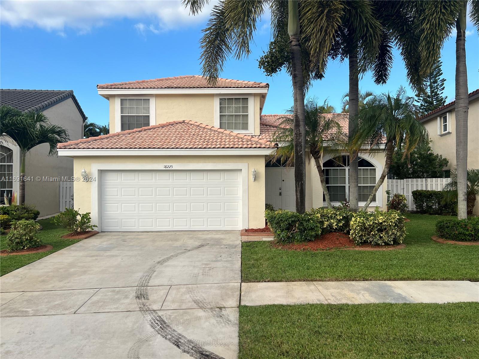 Property for Sale at 18225 Sw 4th Ct, Pembroke Pines, Miami-Dade County, Florida - Bedrooms: 4 
Bathrooms: 2  - $580,000