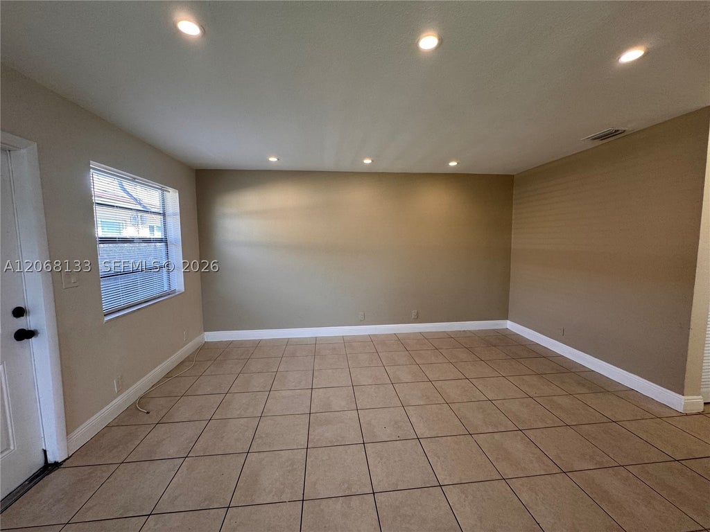 Photo of 407 NW 7th Ct #S, Hallandale Beach, FL 33009 (MLS # A12068133)