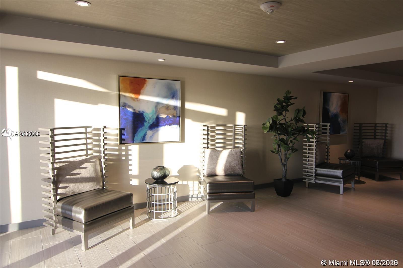 53OO PASEO - Residential Lease